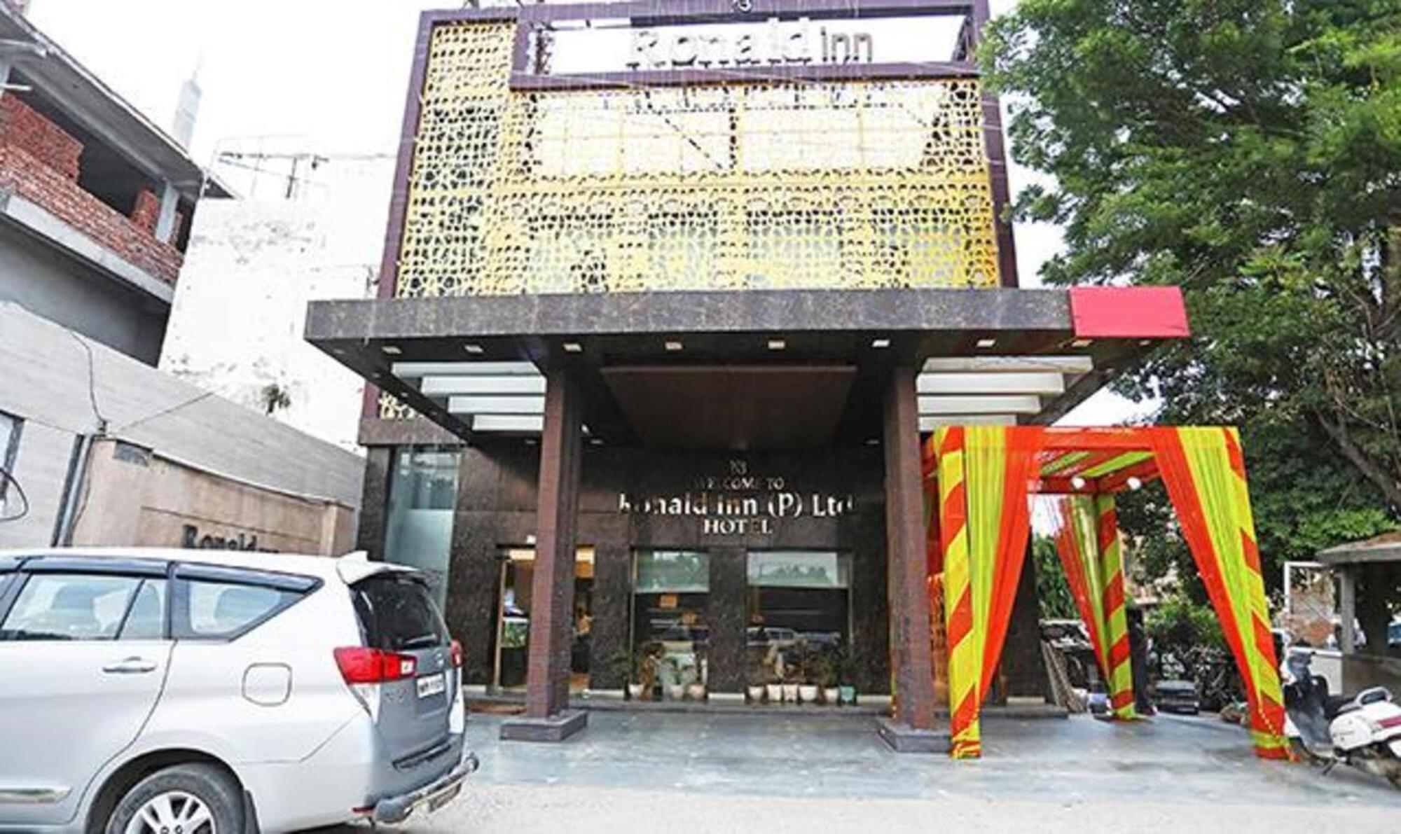 פארידבד Fabhotel Ronald Inn מראה חיצוני תמונה